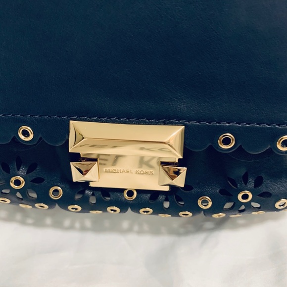 Brand New Michael Kors shoulder Bag - Picture 3 of 9